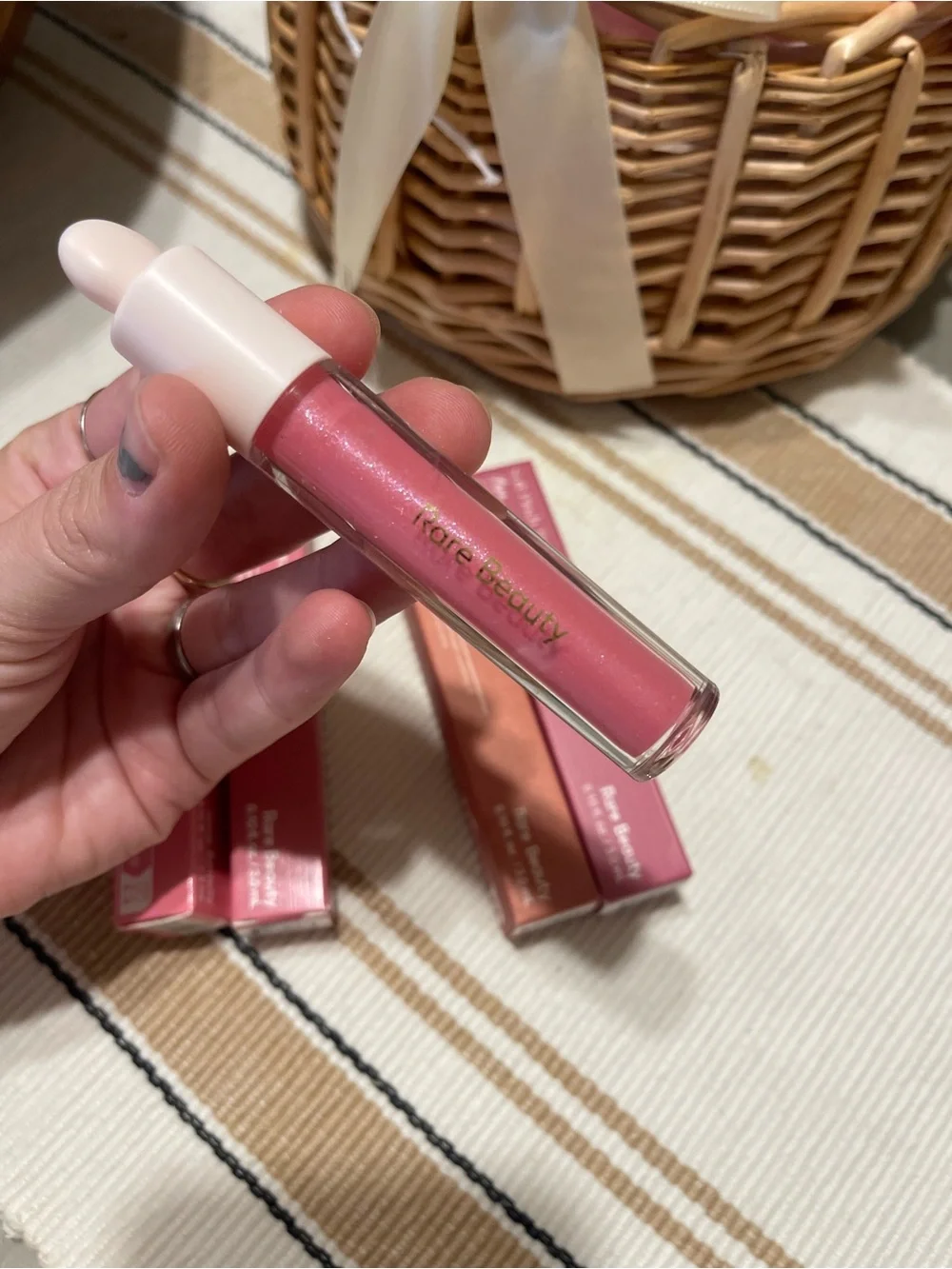 Rare Beauty Pink Lip Gloss - Shimmering Rose